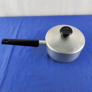 WEAR-EVER 1 Qt‎ Sauce Pan And Lid Made in the USA Vintage